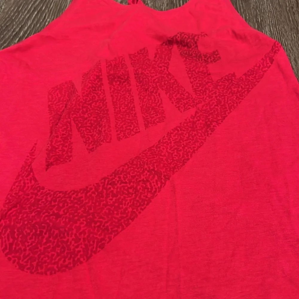 Top - Nike - Picture 3 of 7